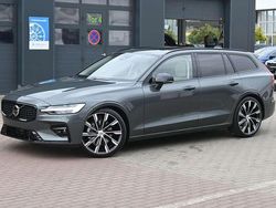 Grün Gebraucht 2025 Volvo V60 Ultra Kombi | 52.900 €