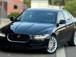 Schwarz Gebraucht 2015 Jaguar XE Portfolio Limousine | 14.410 € (Fairer Preis)