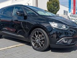 Schwarz Gebraucht 2017 Renault Grand Scénic IV Intens Van / Kleinbus | 11.990 € (Fairer Preis)