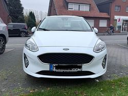 Weiß Gebraucht 2018 Ford Fiesta Cool & Connect Kleinwagen | 9.500 € (Fairer Preis)