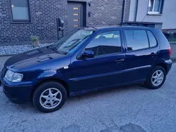 Blau Gebraucht 2000 VW Polo Kleinwagen | 800 € (Guter Preis)