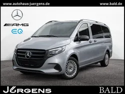 Silber hightechsilber metallic Gebraucht 2024 Mercedes Vito Van / Kleinbus | 52.500 €
