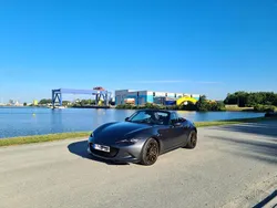 Grau Gebraucht 2016 Mazda MX5 Cabrio | 21.000 € (Etwas zu teuer)