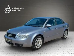 Grau Gebraucht 2004 Audi A4 Limousine | 1.950 € (Guter Preis)