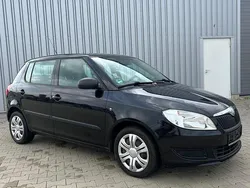 Schwarz Gebraucht 2010 Skoda Fabia Limousine | 2.870 € (Teuer)