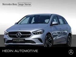 Blau Gebraucht 2024 Mercedes B200 Progressive Van / Kleinbus | 33.660 € (Etwas zu teuer)