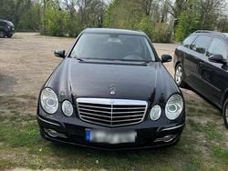 Schwarz Gebraucht 2006 Mercedes E280 Limousine | 4.500 €