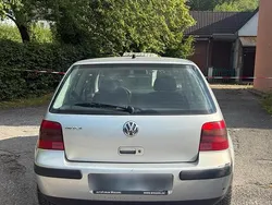 Silber Gebraucht 2001 VW Golf IV Kleinwagen | 650 € (Guter Preis)