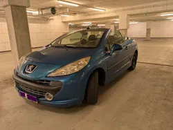 Blau Gebraucht 2007 Peugeot 207 CC Platinum Cabrio | 3.800 € (Etwas zu teuer)