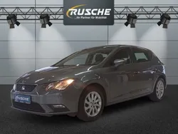 Grau Gebraucht 2015 Seat Leon Style Limousine | 10.997 € (Fairer Preis)