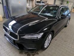 Schwarz Gebraucht 2020 Volvo V60 Momentum Kombi | 19.980 € (Superpreis)