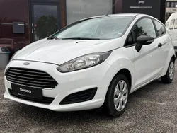 Weiß Gebraucht 2014 Ford Fiesta Ambiente Kleinwagen | 2.980 € (Guter Preis)