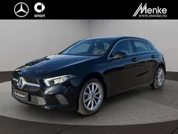 Metalliclack kosmosschwarz Gebraucht 2022 Mercedes A200 Limousine | 24.980 € (Guter Preis)