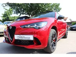Rot Neu 2025 Alfa Romeo Stelvio Quadrifoglio SUV | 89.990 € (Teuer)