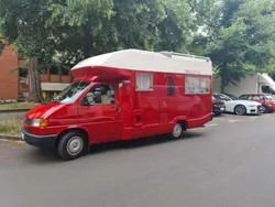Rot Gebraucht 1992 VW T4 Van | 20.000 €