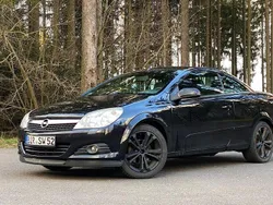 Schwarz Gebraucht 2009 Opel Astra Cabriolet Cabrio | 3.300 € (Fairer Preis)