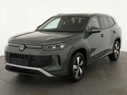 Cipressino grün metallic Neu 2025 VW Tayron Pro SUV | 43.495 € (Guter Preis)