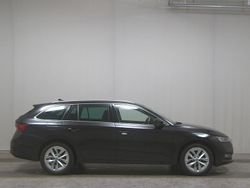 Schwarz Gebraucht 2023 Skoda Octavia Style Kombi | 15.980 € (Guter Preis)