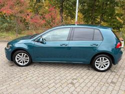 Grün Gebraucht 2017 VW Golf VII Comfortline Limousine | 10.700 € (Guter Preis)