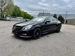 Schwarz Gebraucht 2009 Mercedes E250 AMG line Coupé | 12.999 € (Guter Preis)