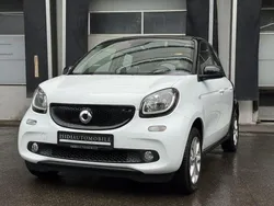 Weiß Gebraucht 2016 Smart ForFour Passion Limousine | 9.480 € (Etwas zu teuer)