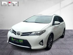 Schneeweiß Gebraucht 2015 Toyota Auris Kombi | 11.490 € (Fairer Preis)