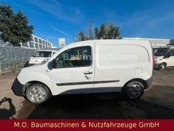 Weiß Gebraucht 2008 Renault Kangoo Van / Kleinbus | 2.380 € (Fairer Preis)