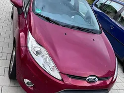 Rot Gebraucht 2009 Ford Fiesta Kleinwagen | 3.900 €