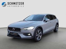Vapour grey Gebraucht 2023 Volvo V60 CC Kombi | 38.590 € (Fairer Preis)