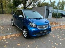 Blau Gebraucht 2016 Smart ForFour Kleinwagen | 8.000 € (Fairer Preis)