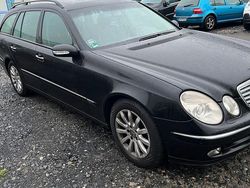 Schwarz Gebraucht 2004 Mercedes E320 Kombi | 3.333 € (Guter Preis)