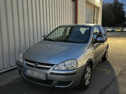 Grau Gebraucht 2004 Opel Corsa Kleinwagen | 1.400 € (Guter Preis)