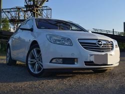 Weiß Gebraucht 2012 Opel Insignia Active Kombi | 4.750 € (Fairer Preis)