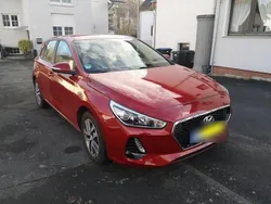 Rot Gebraucht 2018 Hyundai i30 Trend Limousine | 13.000 € (Superpreis)