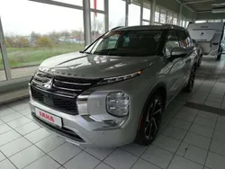 Silber Gebraucht 2024 Mitsubishi Outlander Edition SUV | 54.990 €