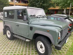 Grün Gebraucht 2011 Land Rover Defender SUV | 28.500 €