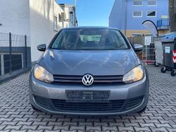 Grau Gebraucht 2010 VW Golf VI Kleinwagen | 4.900 €