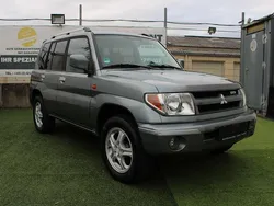 Silber (metallic) Gebraucht 2005 Mitsubishi Pajero Intense SUV | 7.999 €