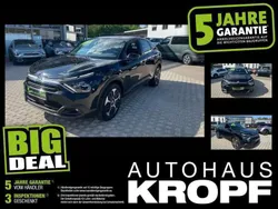 Lackierung schwarz perla nera/ Gebraucht 2022 Citroën C4 Feel Limousine | 15.980 € (Fairer Preis)