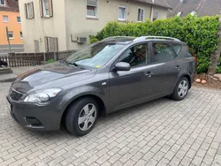 Grau Gebraucht 2012 Kia Ceed Kombi | 4.200 € (Guter Preis)