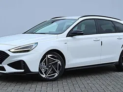 Weiss / atlasweiss Neu 2025 Hyundai i30 N Line Kombi | 25.970 € (Fairer Preis)