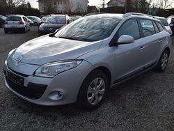 Grau Gebraucht 2010 Renault Mégane GrandTour Expression Kombi | 2.690 € (Guter Preis)