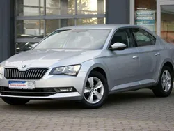 Silber Gebraucht 2018 Skoda Superb Ambition Limousine | 19.400 € (Fairer Preis)