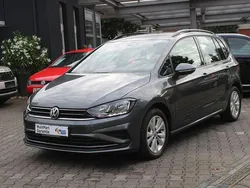 Grau Gebraucht 2018 VW Golf Sportsvan Comfortline Van / Kleinbus | 16.990 € (Fairer Preis)