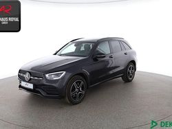 Grau Gebraucht 2021 Mercedes GLC300 AMG SUV | 42.480 € (Fairer Preis)