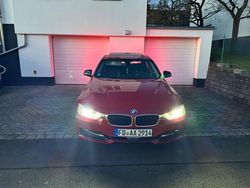 Rot Gebraucht 2014 BMW 320 Sport Line Limousine | 12.500 € (Fairer Preis)