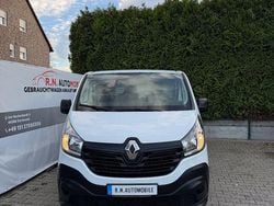 Weiß Gebraucht 2015 Renault Trafic Komfort Van | 8.500 € (Fairer Preis)