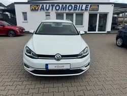 Weiß Gebraucht 2018 VW Golf VII Highline Kombi | 17.999 € (Fairer Preis)