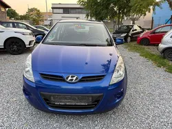 Blau Gebraucht 2010 Hyundai i20 Classic Limousine | 1.490 €