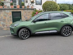 Grün Gebraucht 2025 Ford Kuga Active X SUV | 41.000 € (Superpreis)